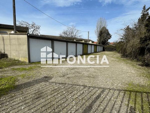 Location Parking 12 m² - 65 BIS AVENUE DE VERDUN Meyzieu 69330