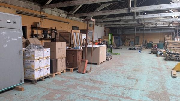 Local commercial à vendre |                                       Gresin |                                        |     770 m²