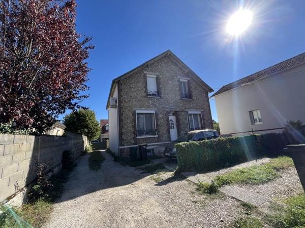 Appartement à louer 1 000 € CC Beaumont-sur-Oise 3 p 64 m² DPE C