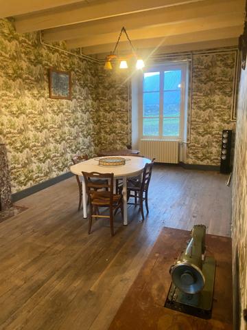 CORPS DE FERME, MAISON ET GRANGE