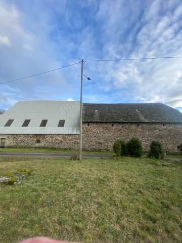 CORPS DE FERME, MAISON ET GRANGE