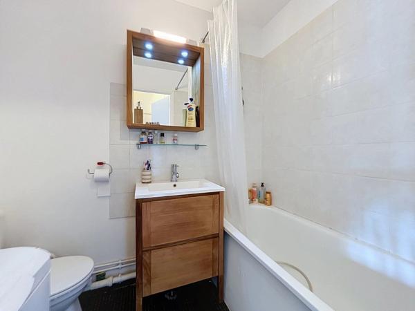 Vente                                                      Appartement
                        
                     1 pièces                      30 m2                     à Combs-la-Ville