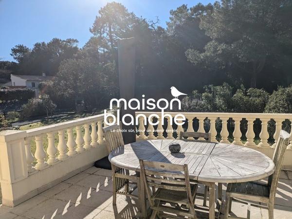 Grande maison proche de la mer