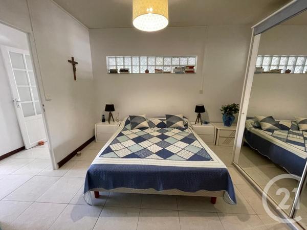 Maison à vendre  11 pièces - 184,99 m2 ST DENIS - 974