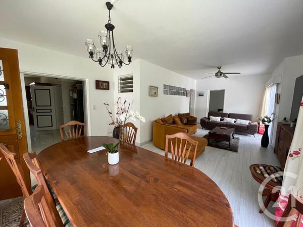 Maison à vendre  11 pièces - 184,99 m2 ST DENIS - 974