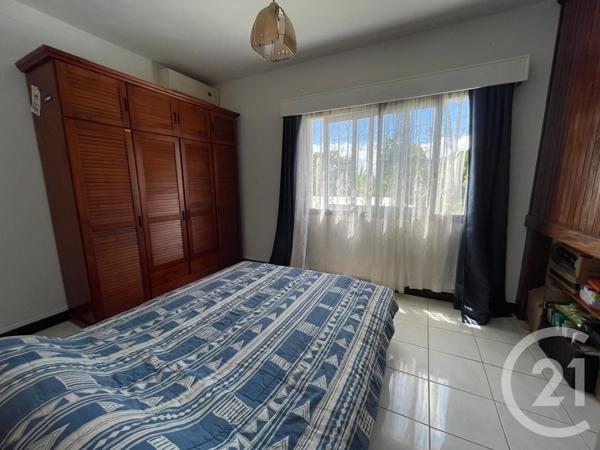 Maison à vendre  11 pièces - 184,99 m2 ST DENIS - 974