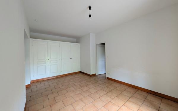 Appartement à louer    3 pièces • 50,25 m2 Bassens