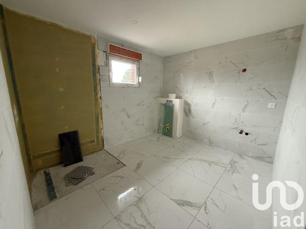 Maison 7 pièces de 128 m² à Lourches (59156)