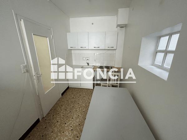 Location Studio 36.24 m² - 60 RUE GRIMAUX Rochefort 17300