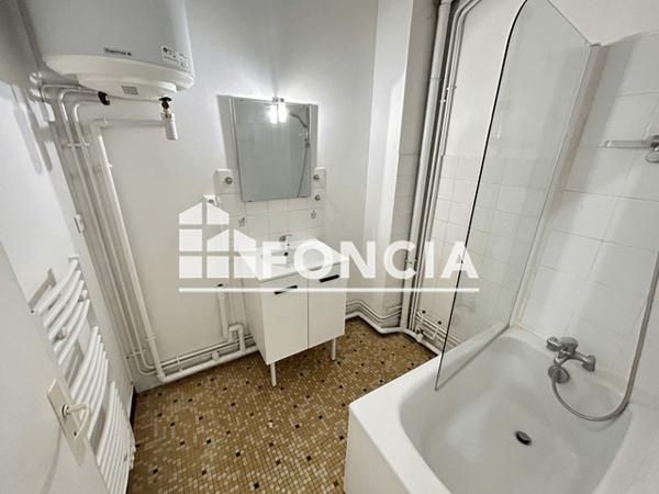 Location Studio 36.24 m² - 60 RUE GRIMAUX Rochefort 17300