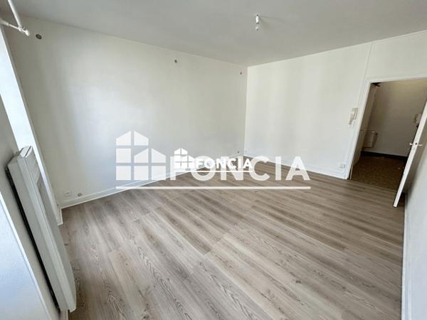 Location Studio 36.24 m² - 60 RUE GRIMAUX Rochefort 17300