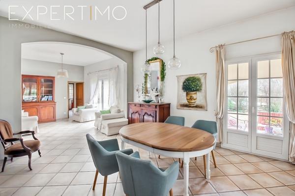 Fuveau – Bastide d’exception 210 m² (+ 72 m² d’annexes) – 5 chambres – Domaine d’1 ha – Calme absolu
