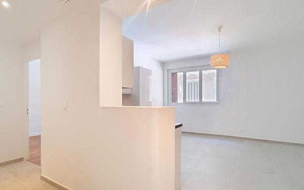 Appartement à vendre    4 pièces • 79,74 m2 Toulon