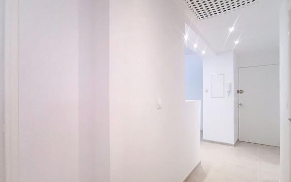 Appartement à vendre    4 pièces • 79,74 m2 Toulon