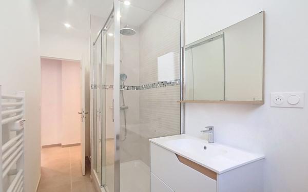 Appartement à vendre    4 pièces • 79,74 m2 Toulon