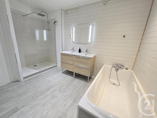 Maison à vendre  5 pièces - 172,65 m2 VARZAY - 17