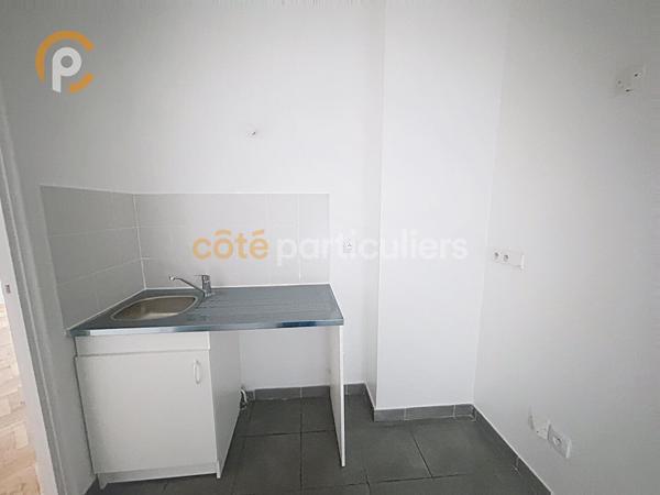 Vente
                Appartement68,11 m² - 3 Pièces -
                    PARIS (75003)