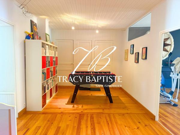 Maison familiale 8 chambres, Hangar et Jardin