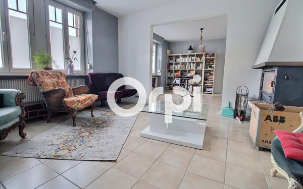 Maison à vendre    6 pièces •  Volksberg