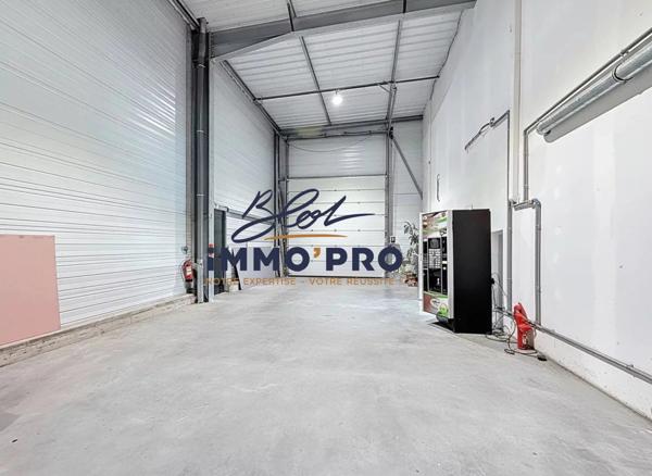 Location Local commercial 265 m2 à Nivolas-Vermelle