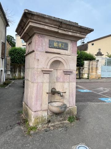 Fonds de commerce de restaurant - bar, à vendre SAINT DESERT (71)