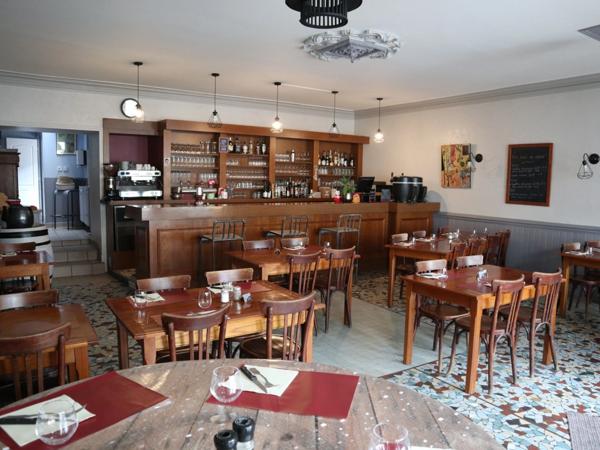 Fonds de commerce de restaurant - bar, à vendre SAINT DESERT (71)