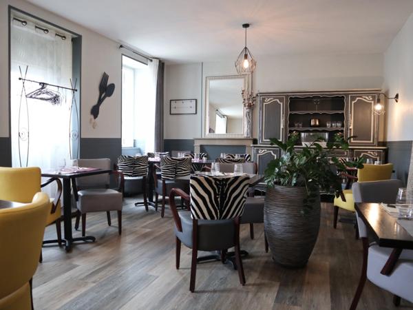 Fonds de commerce de restaurant - bar, à vendre SAINT DESERT (71)