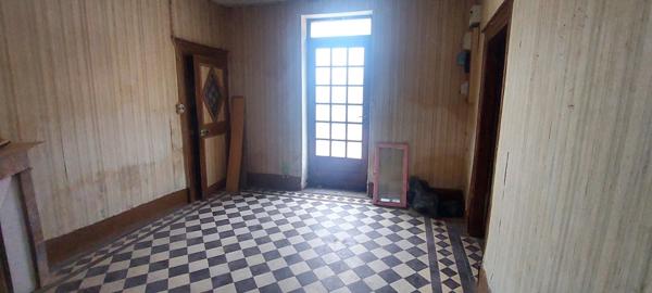 Maison avec des pièces Lumineuses à Rénover à votre gout !