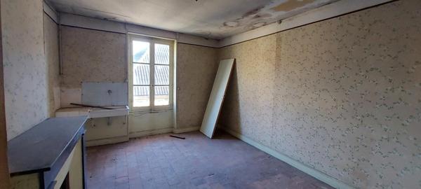 Maison avec des pièces Lumineuses à Rénover à votre gout !