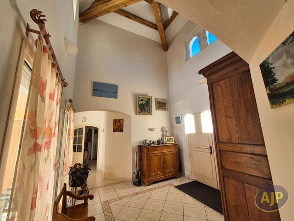 Maison à vendre Challans - 6 pièces, 213m² avec 3 chambre(s) à 529 900€ - AJP Immobilier Challans