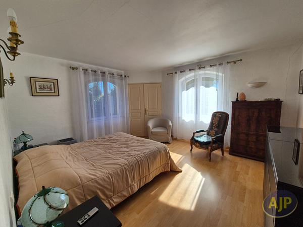 Maison à vendre Challans - 6 pièces, 213m² avec 3 chambre(s) à 529 900€ - AJP Immobilier Challans