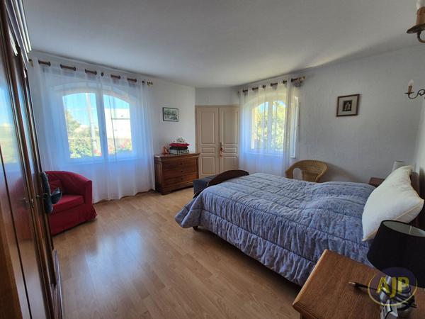 Maison à vendre Challans - 6 pièces, 213m² avec 3 chambre(s) à 529 900€ - AJP Immobilier Challans