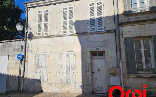 Maison à vendre    4 pièces •  Saint-Jean-d'Angély