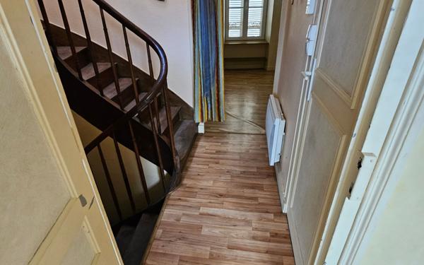 Maison à vendre    4 pièces •  Saint-Jean-d'Angély