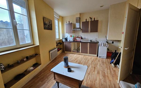 Maison à vendre    4 pièces •  Saint-Jean-d'Angély