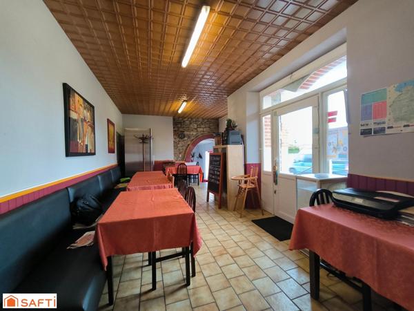 Belle batisse proche de la mer