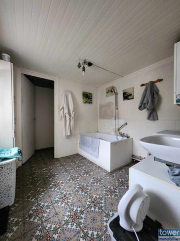 Maison semi individuelle avec jardin – DPE D