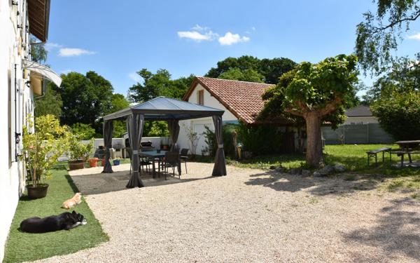 Maison à vendre    6 pièces •  Hagetmau