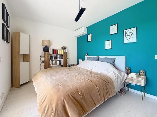 Châteauvert. Superbe appartement lumineux avec terrasses et garages