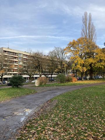 DIJON CANAL : APPARTEMENT 2 CHAMBRES - BALCON -CAVE - GARAGE