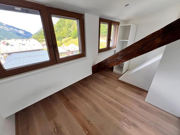 T3 lumineux avec vues dégagées depuis les chambres