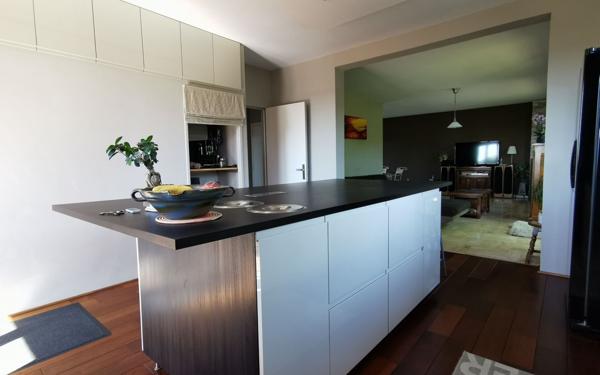 Maison à vendre    5 pièces • 150 m2 Varennes-Jarcy