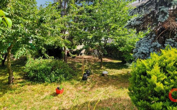 Maison à vendre    6 pièces •  Saint-Denis