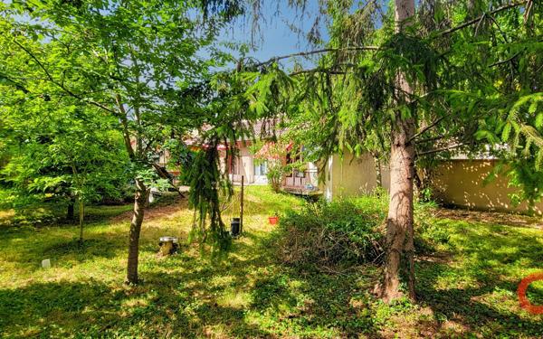 Maison à vendre    6 pièces •  Saint-Denis