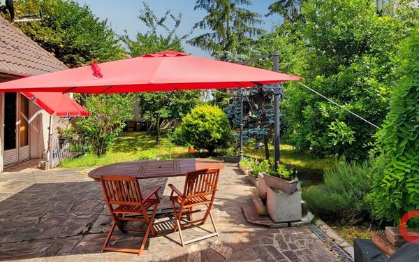 Maison à vendre    6 pièces •  Saint-Denis