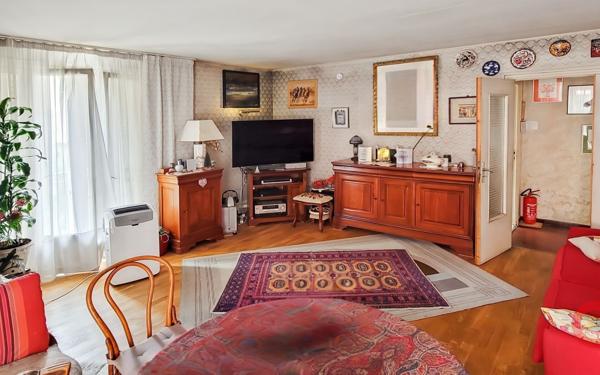 Maison à vendre    6 pièces •  Saint-Denis