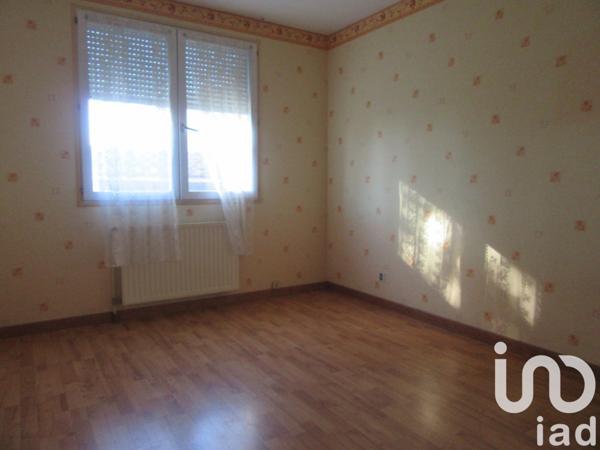 Maison traditionnelle 4 pièces de 101 m² à Bressuire (79300)