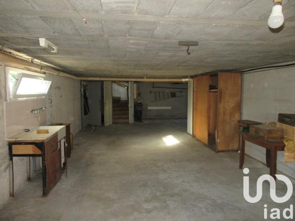 Maison traditionnelle 4 pièces de 101 m² à Bressuire (79300)