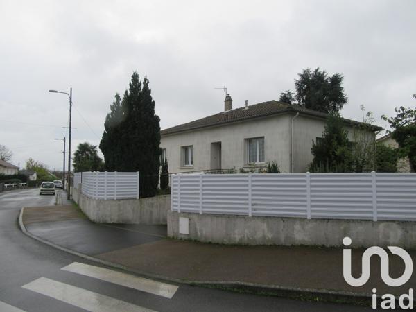 Maison traditionnelle 4 pièces de 101 m² à Bressuire (79300)