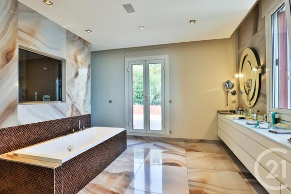 Maison à vendre  9 pièces - 426,60 m2 VILLEFRANCHE SUR MER - 06